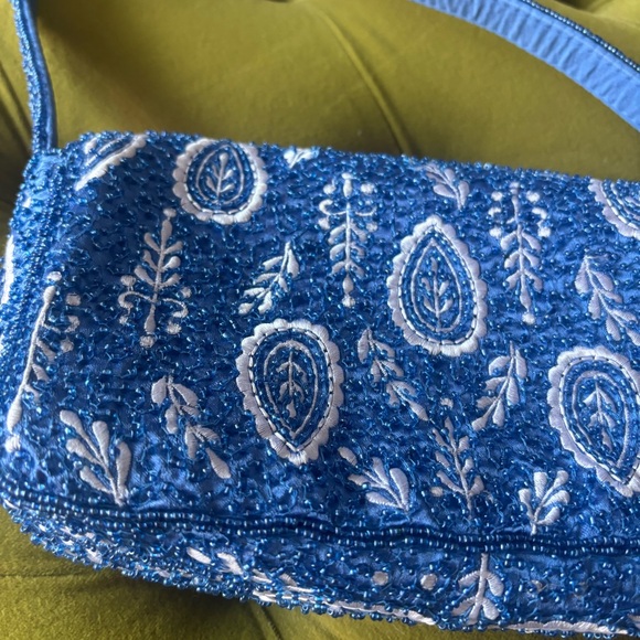 💙Beaded Handbag - Picture 6 of 8